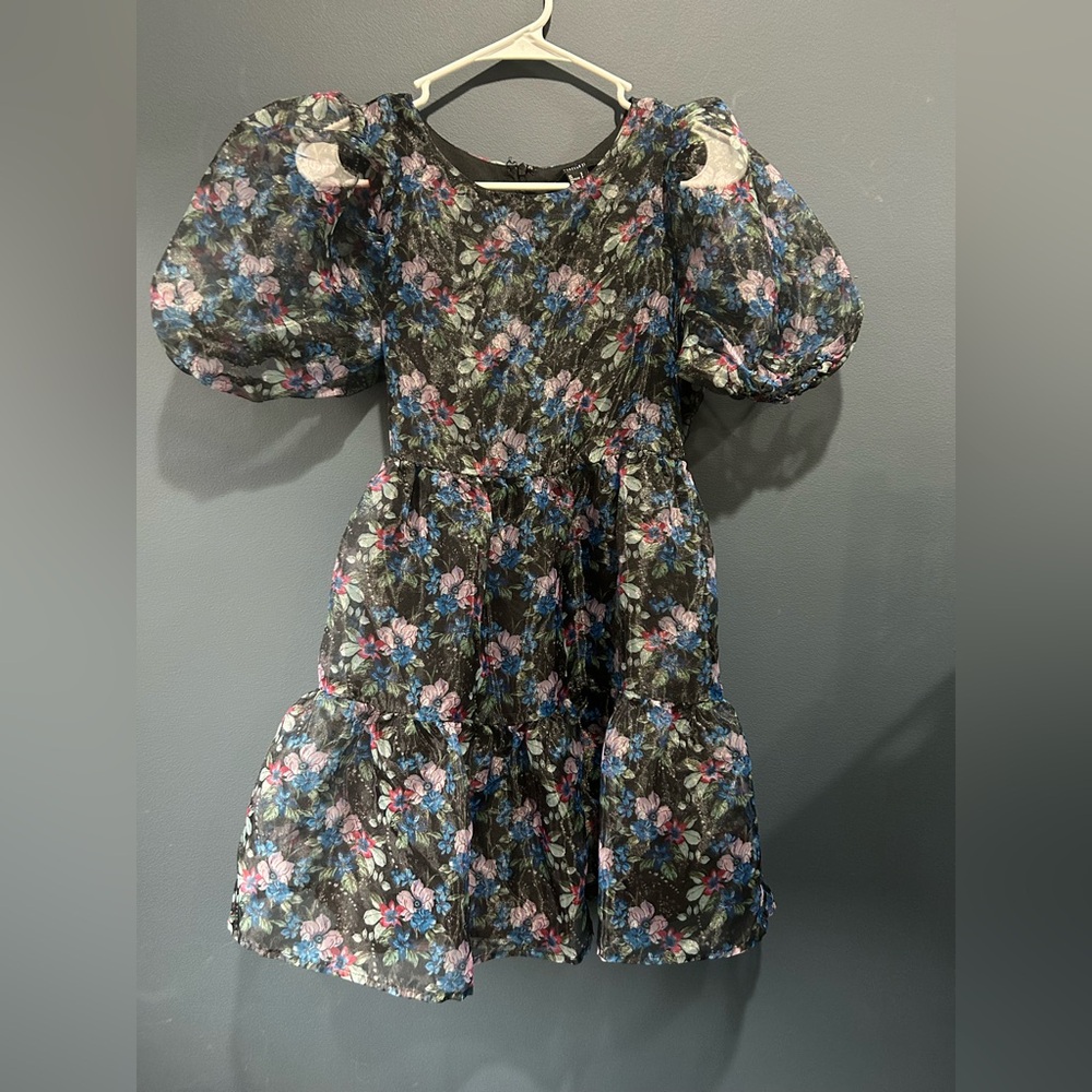 Forever 21  Floral Puff Sleeve Dress -